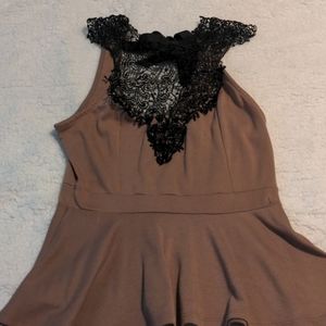 ✏️Julie's closet peplum top